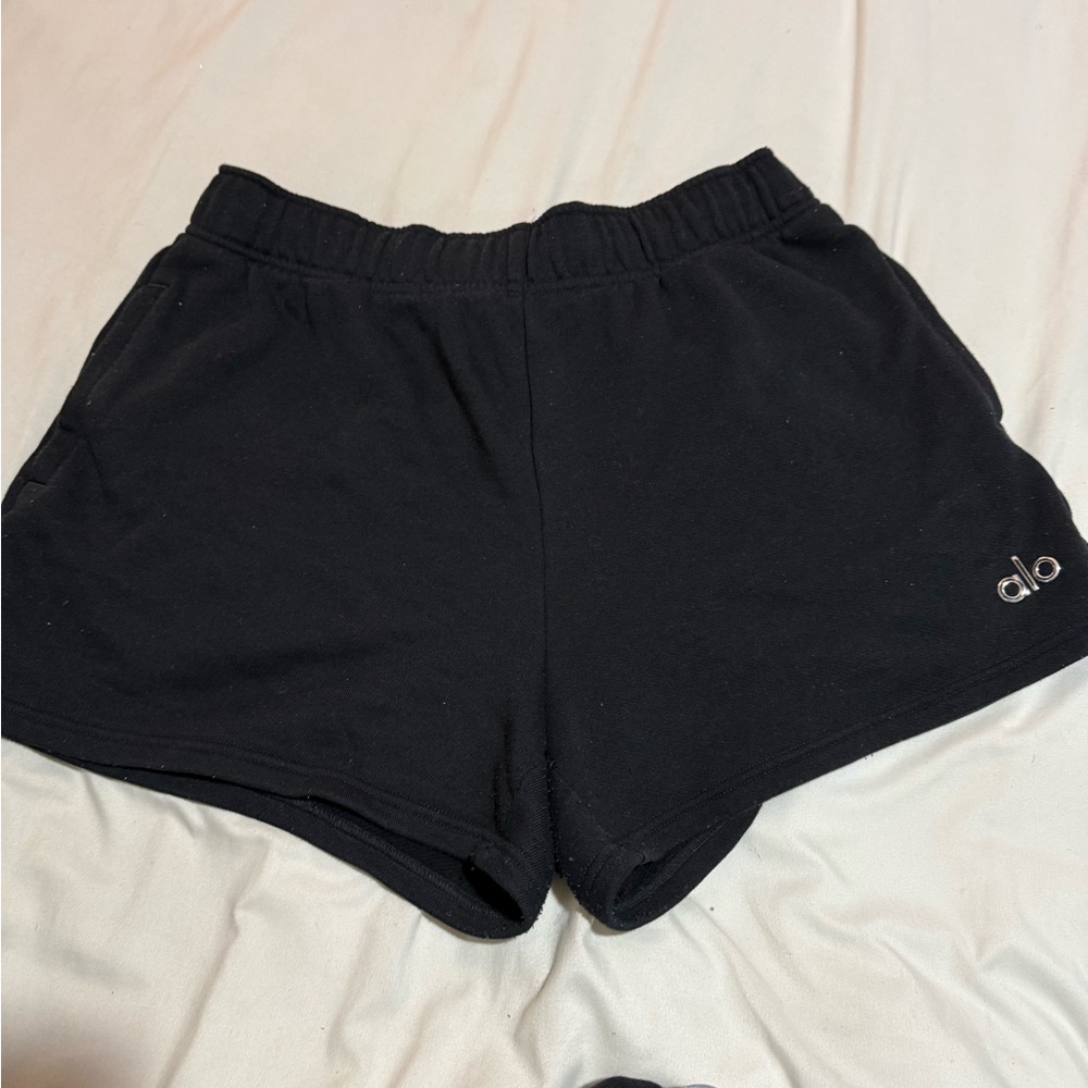 ALO Yoga Women's Classic Black Relaxed fit Shorts